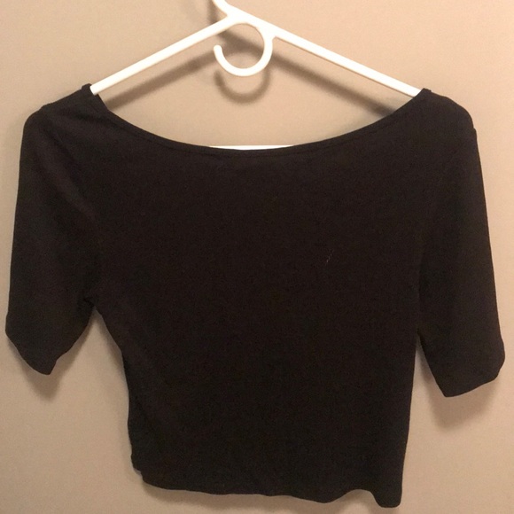 Quarter sleeve crop top - Picture 2 of 2